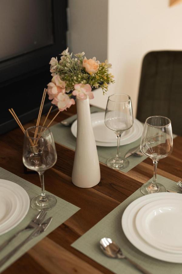 Olive Residence Baia Mare Bagian luar foto